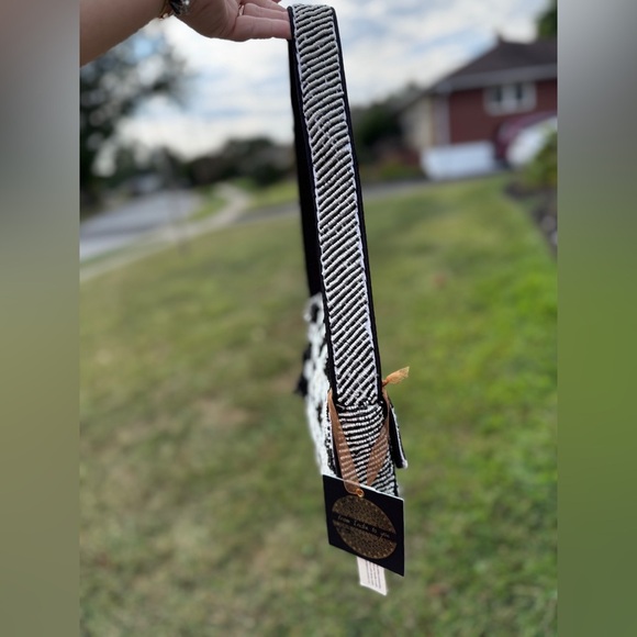 Black Swan Beaded Shoulder Bag – Black & White Houndstooth with Swan Charm - Picture 10 of 12